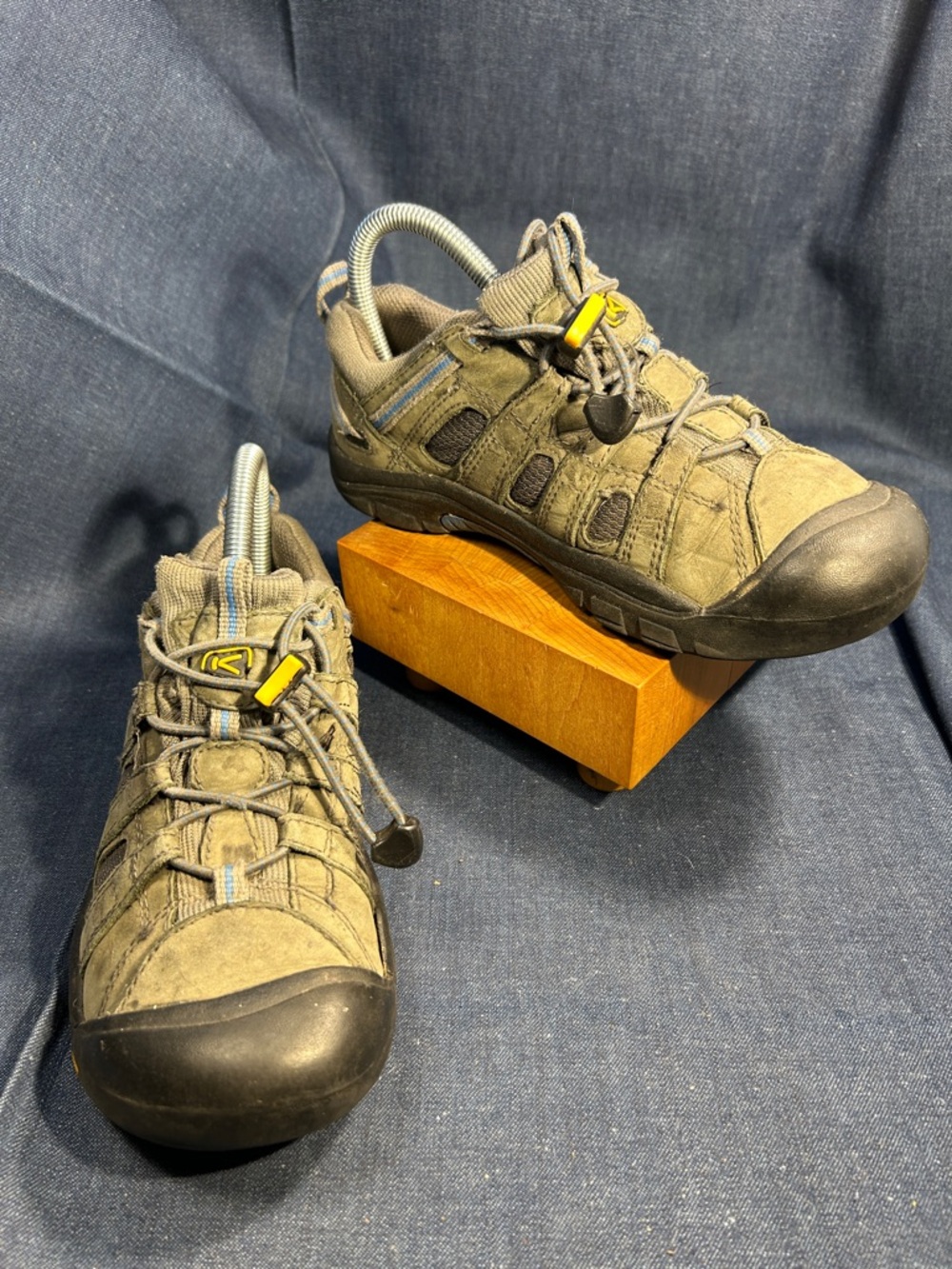 Keen leather hiking boots